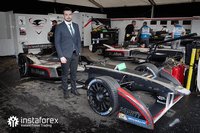 InstaForex - Rakan Rasmi Dragon Racing